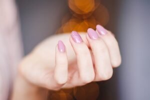 Top Trending White Nails With Diamonds For You