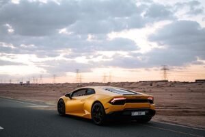 7 Key Considerations for Choosing the Right Car